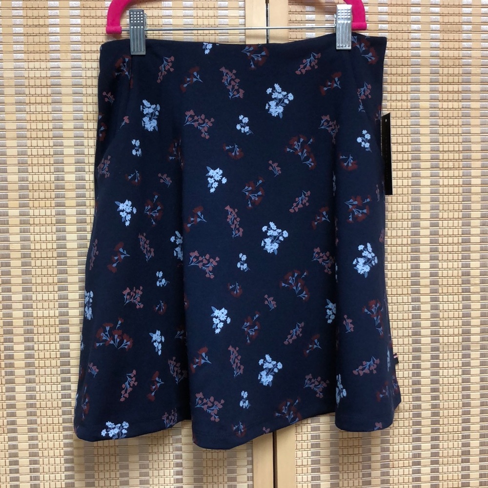 NWT Floral Tommy Hilfiger skirt